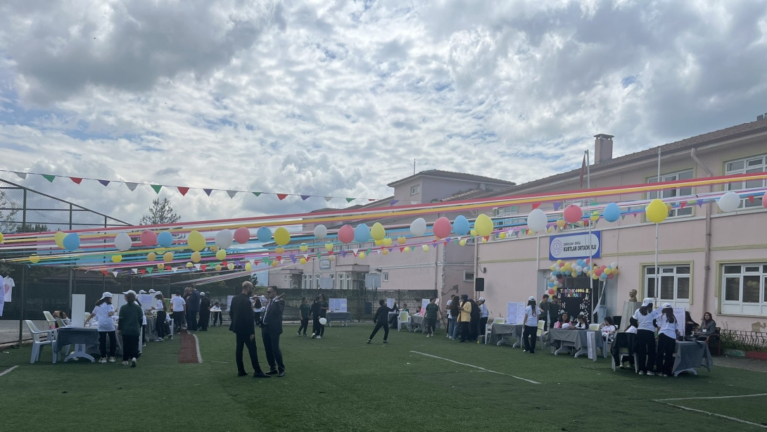 Çayırlı Yüksel Balcı Ortaokulu ve Kurtlar Ortaokulu TÜBİTAK 4006 Bilim Fuarı Açılışı